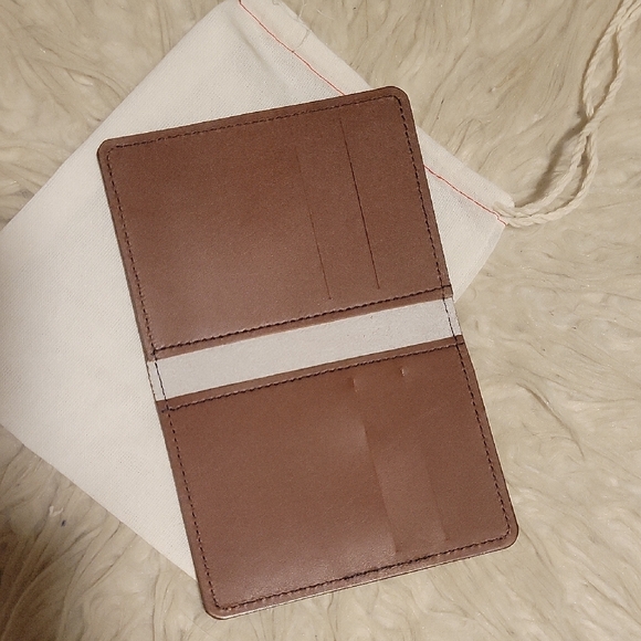 Easy Tiger Card Holder - Picture 2 of 4